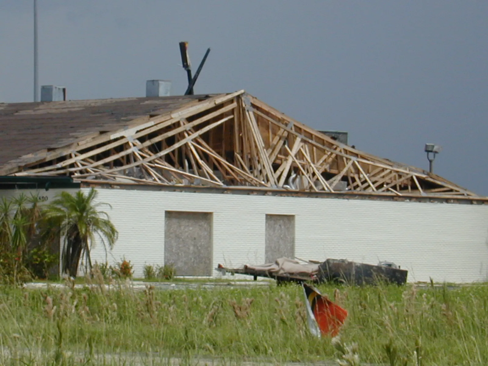 A building with its roof torn off by Hurricane Charley in the Punta Gorda area