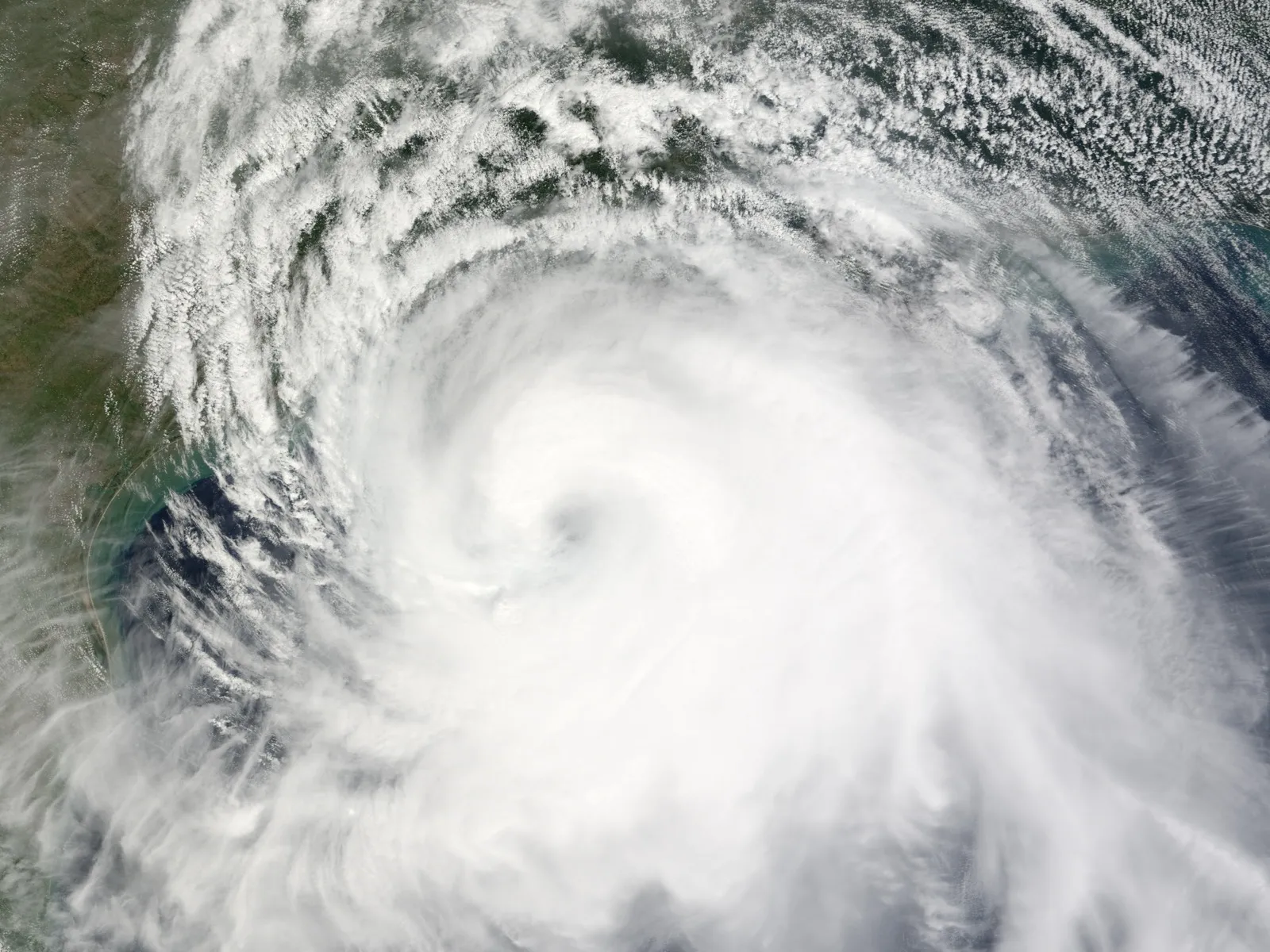 Hurricane Ike's enormous wind field over the Gulf of Mexico